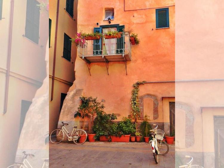 La Casetta - Appartamento Centro Storico Альбенга Екстер'єр фото